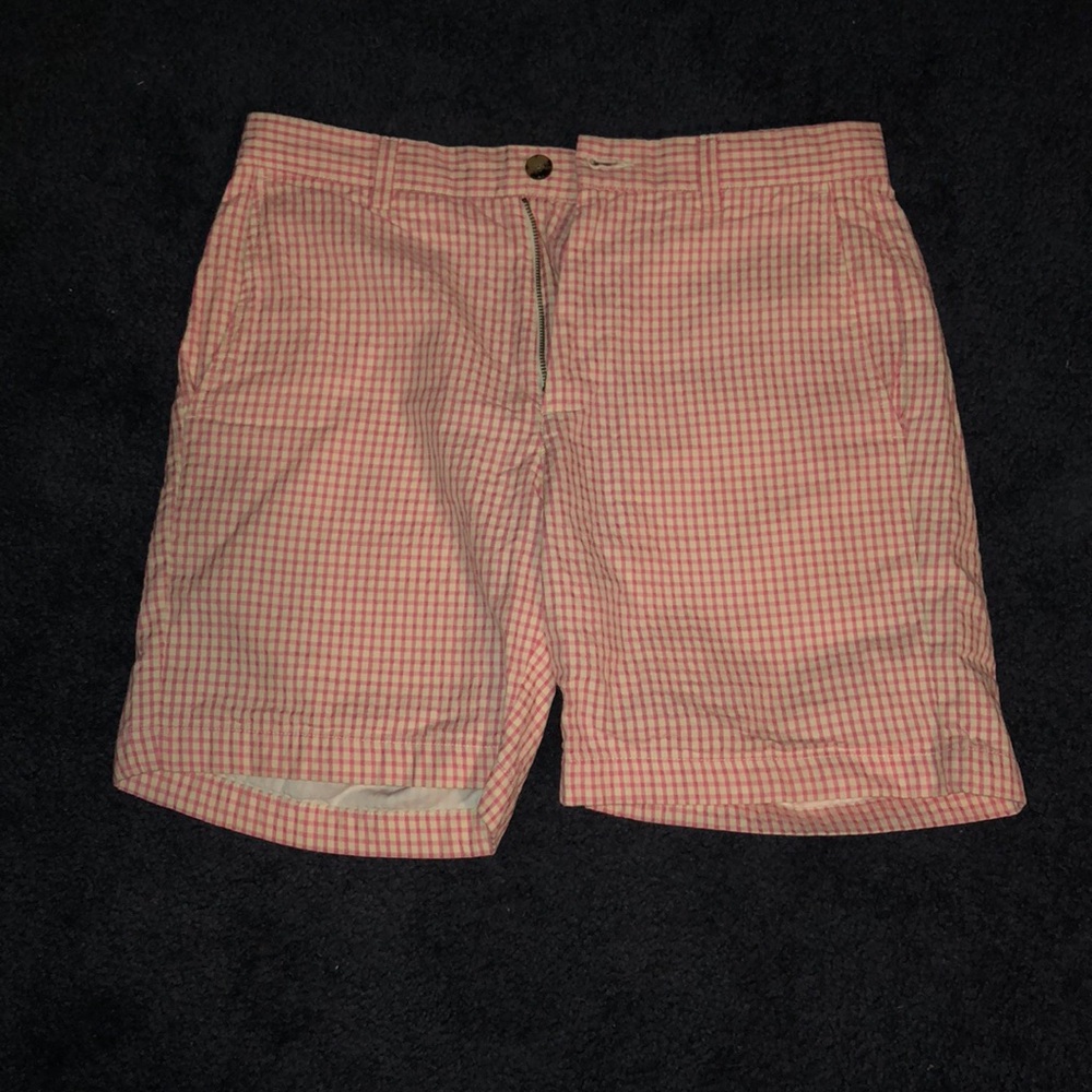 Vineyard Vines shorts